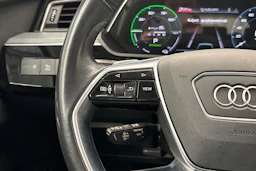 met. ruskea (beige) Audi Q8 e-tron 2024 kuva 18.