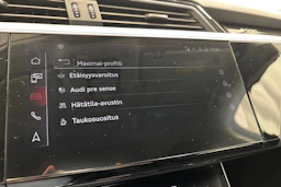 met. ruskea (beige) Audi Q8 e-tron 2024 kuva 23.