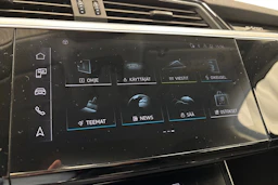met. ruskea (beige) Audi Q8 e-tron 2024 kuva 24.