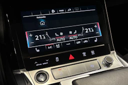 musta Audi Q8 e-tron 2024 kuva 28.