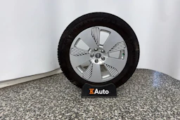 sininen Audi Q8 e-tron 2024 kuva 10.