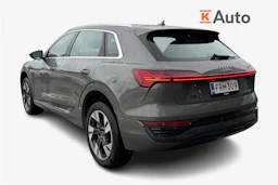 harmaa Audi Q8 e-tron 2024 kuva 2.
