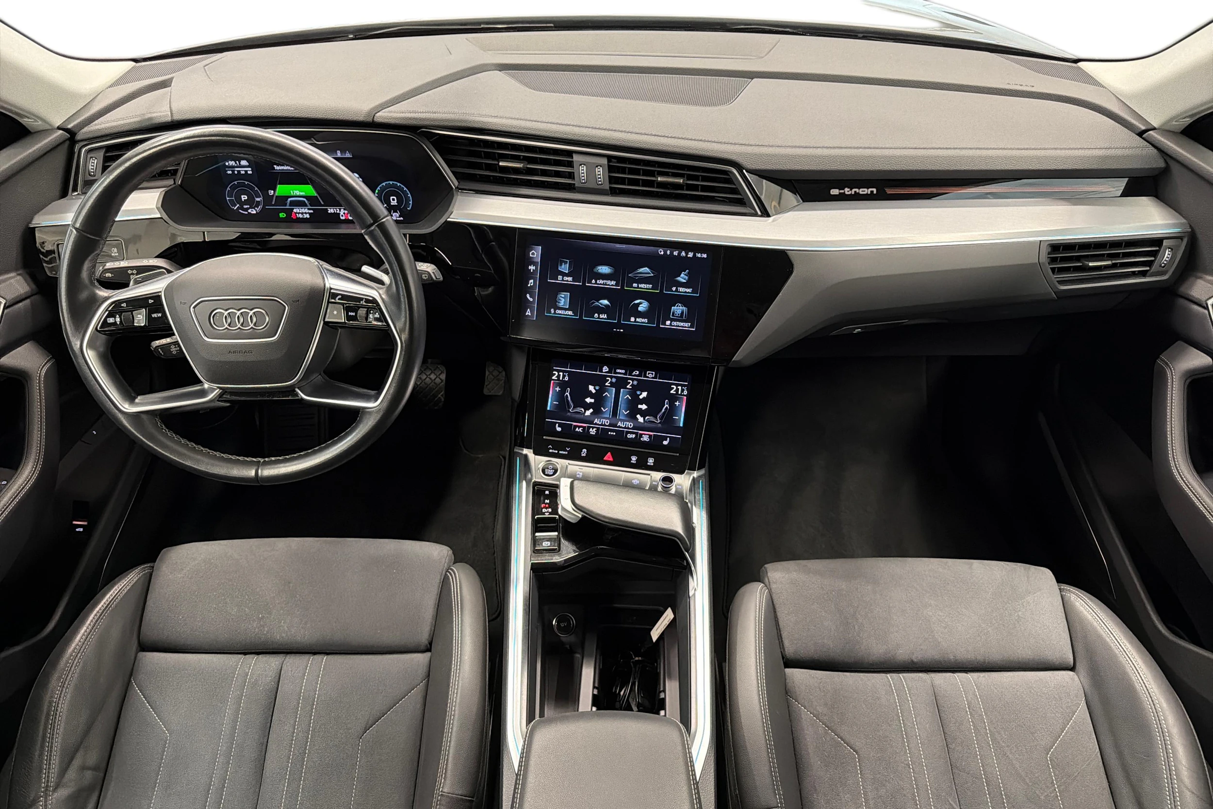 harmaa Audi Q8 e-tron 2024 kuva 7.