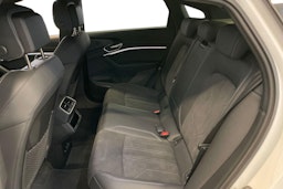 met. valkoinen Audi Q8 e-tron 2024 kuva 10.