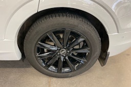 met. valkoinen Audi Q8 e-tron 2024 kuva 13.