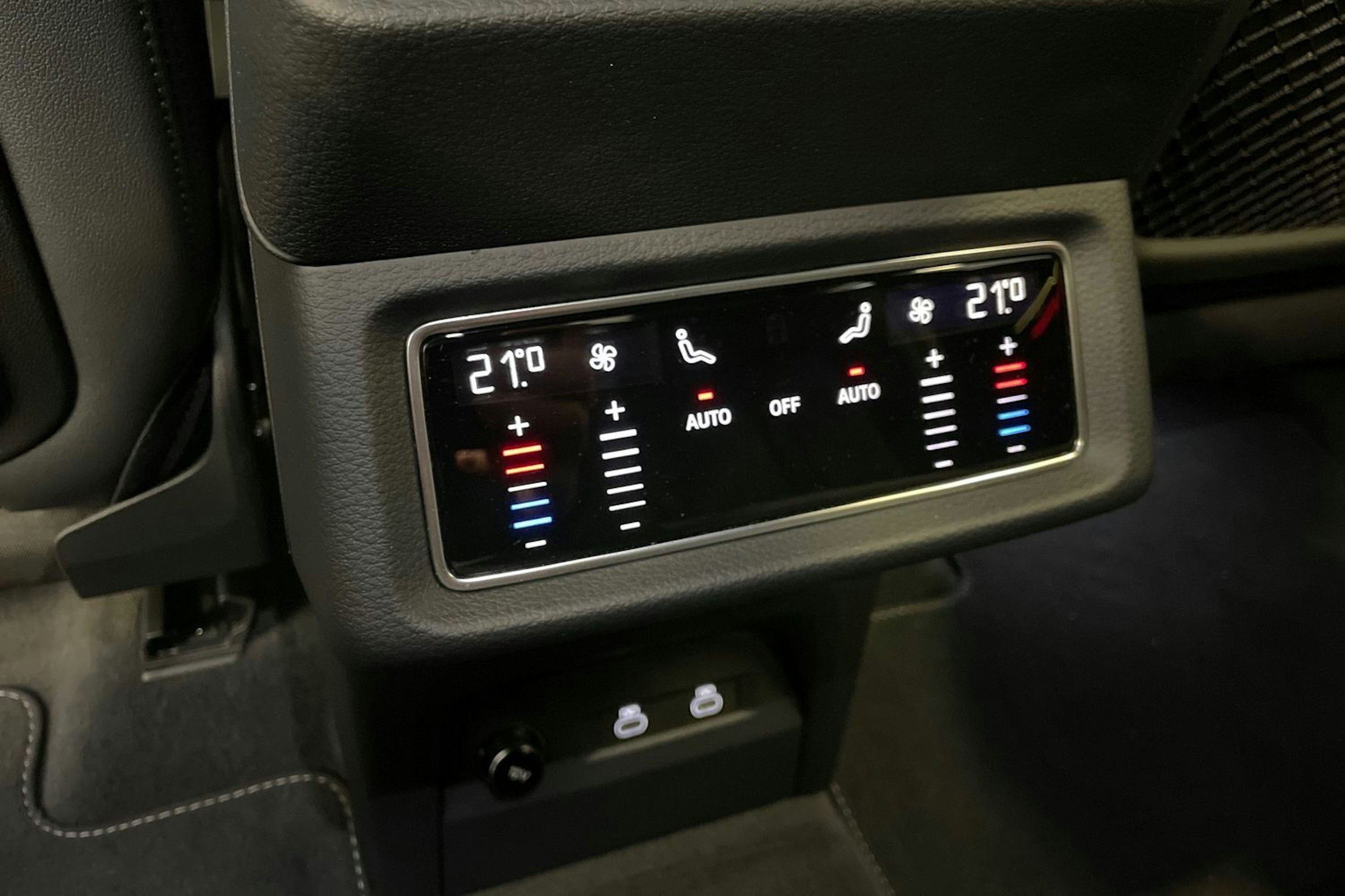 met. valkoinen Audi Q8 e-tron 2024 kuva 15.