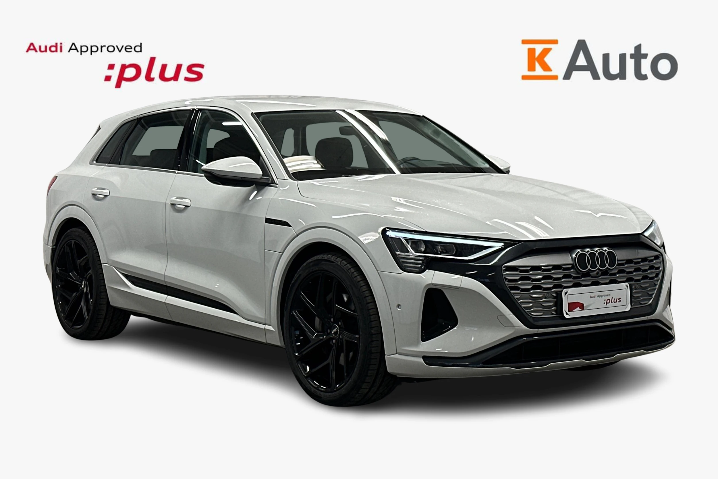 valkoinen Audi Q8 e-tron 2024 kuva 1.