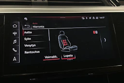 valkoinen Audi Q8 e-tron 2024 kuva 25.