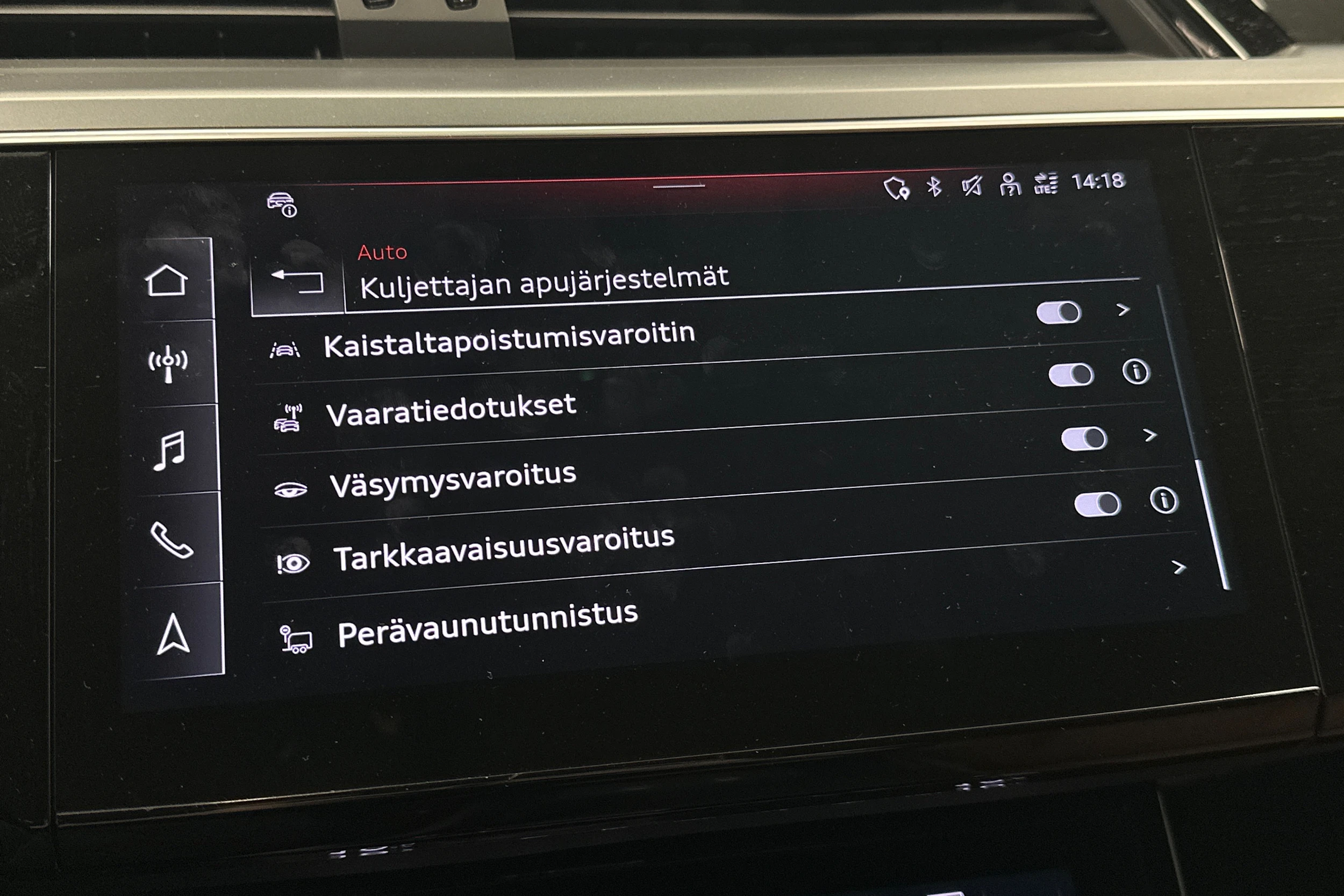 valkoinen Audi Q8 e-tron 2024 kuva 29.