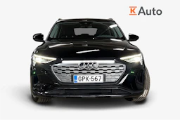 Musta Audi Q8 e-tron 2024 kuva 4.