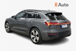 harmaa Audi Q8 e-tron 2024 kuva 2.