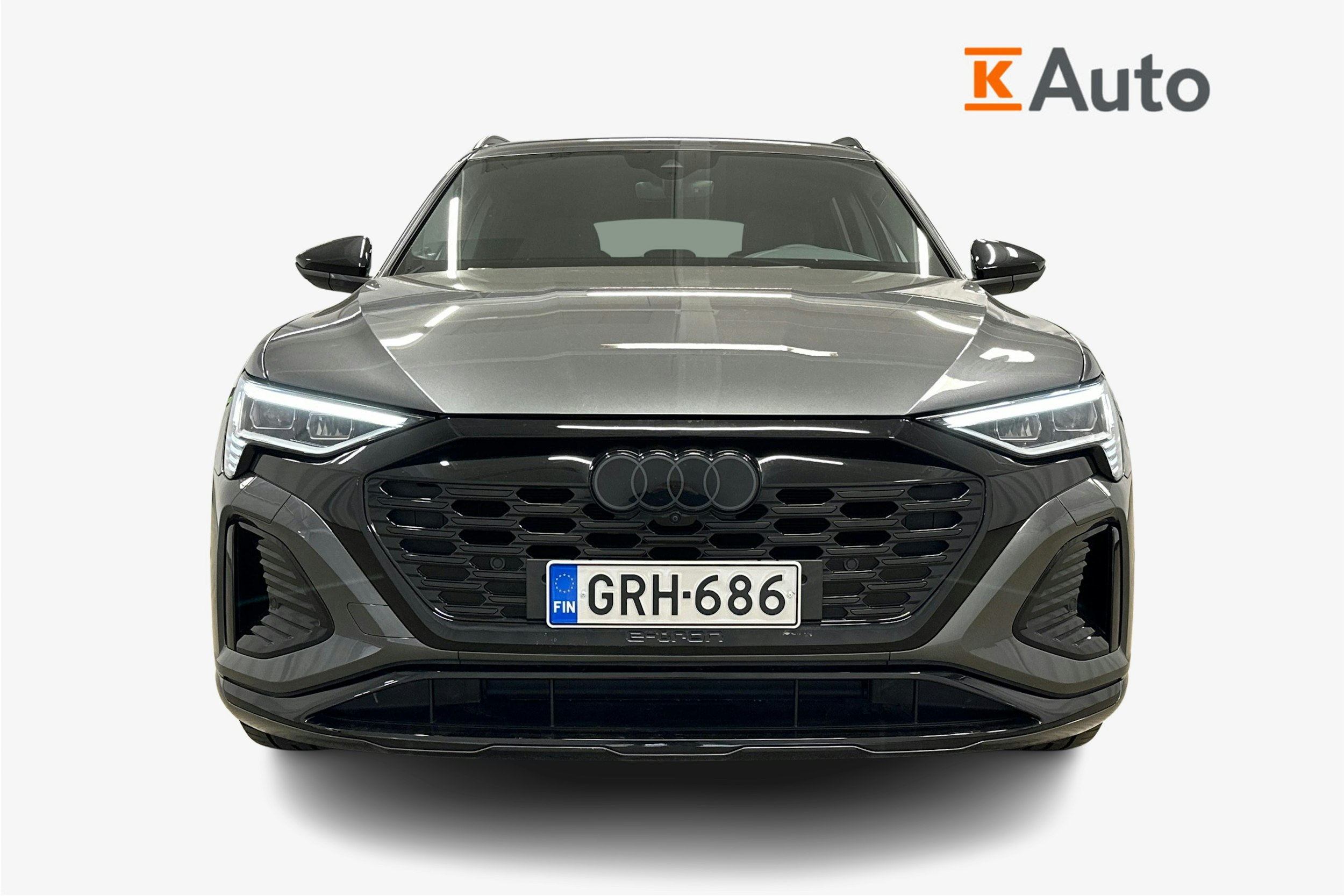 harmaa Audi Q8 e-tron 2024 kuva 5.