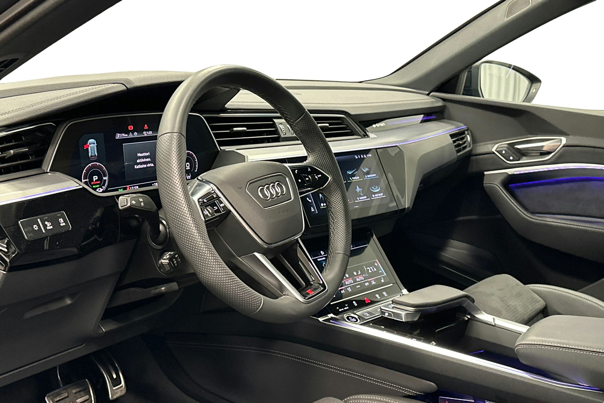 harmaa Audi Q8 e-tron 2024 kuva 7.