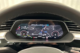 harmaa Audi Q8 e-tron 2024 kuva 17.