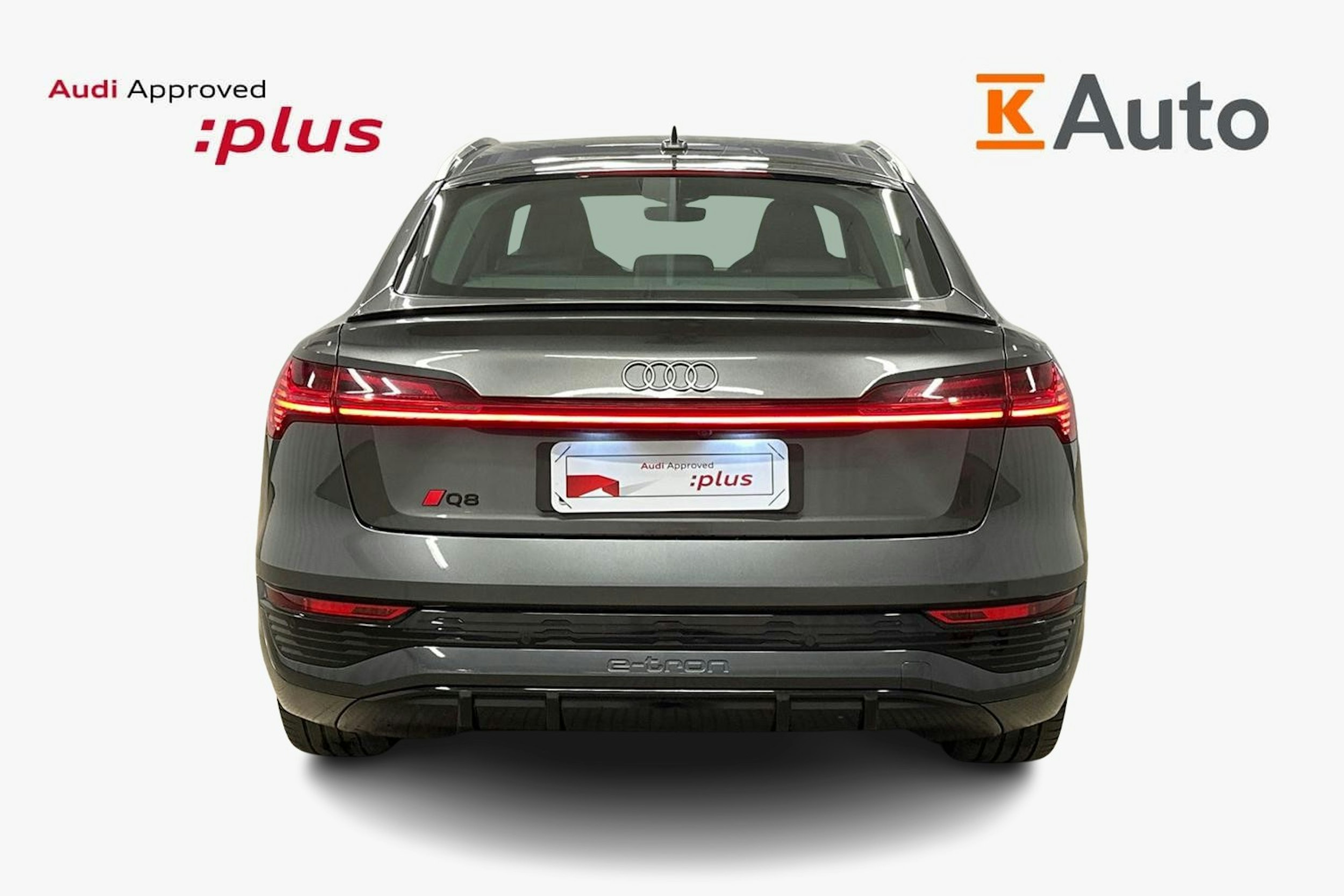 harmaa Audi Q8 e-tron 2024 kuva 3.