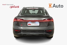 harmaa Audi Q8 e-tron 2024 kuva 3.
