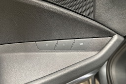 harmaa Audi Q8 e-tron 2024 kuva 35.