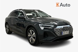 harmaa Audi Q8 e-tron 2024 kuva 1.
