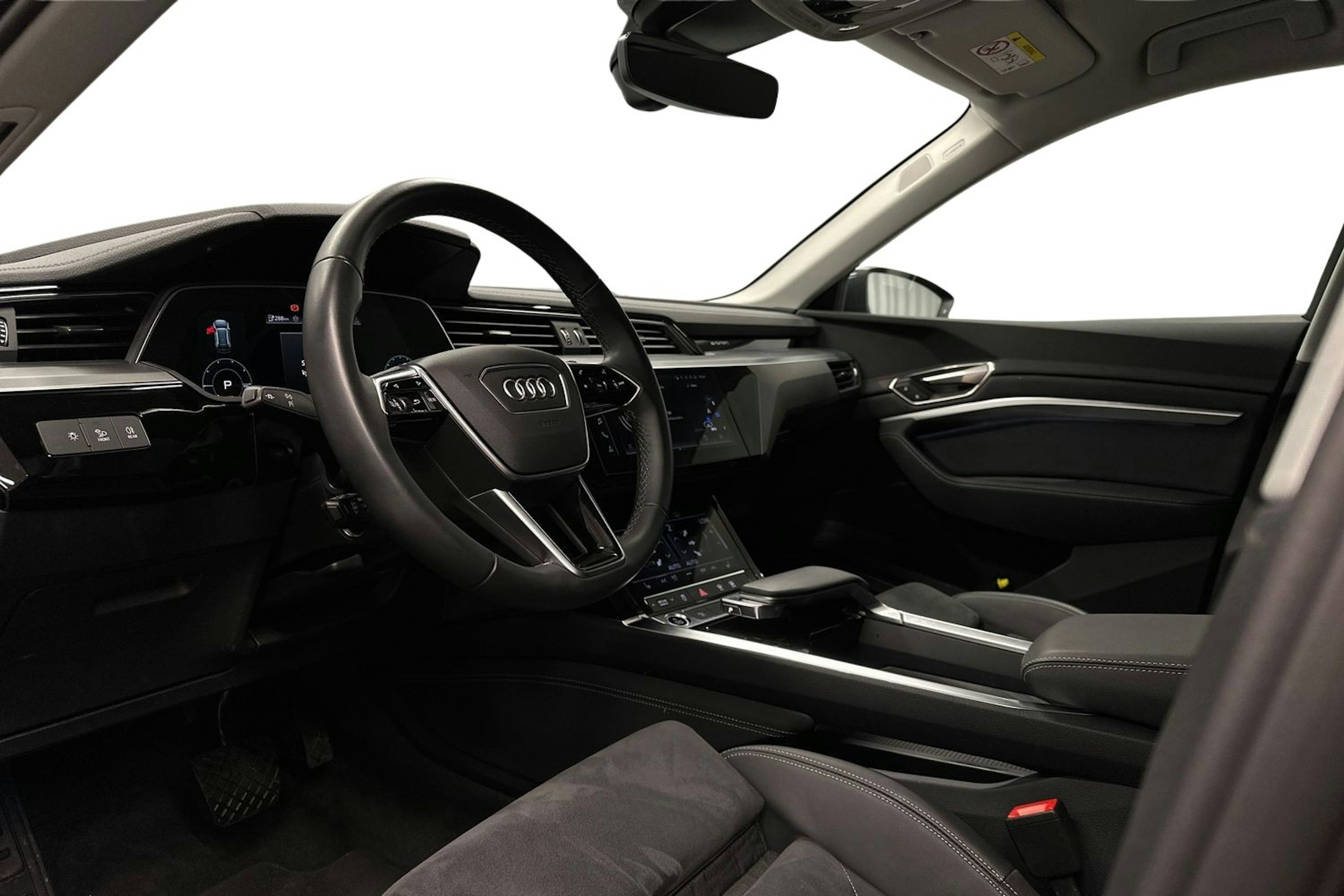 harmaa Audi Q8 e-tron 2024 kuva 7.