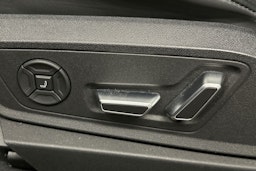 harmaa Audi Q8 e-tron 2024 kuva 19.