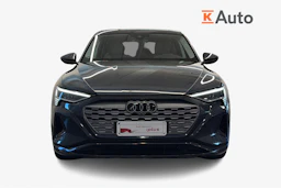 harmaa Audi Q8 e-tron 2024 kuva 4.