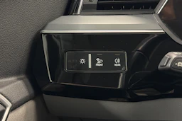 harmaa Audi Q8 e-tron 2024 kuva 21.