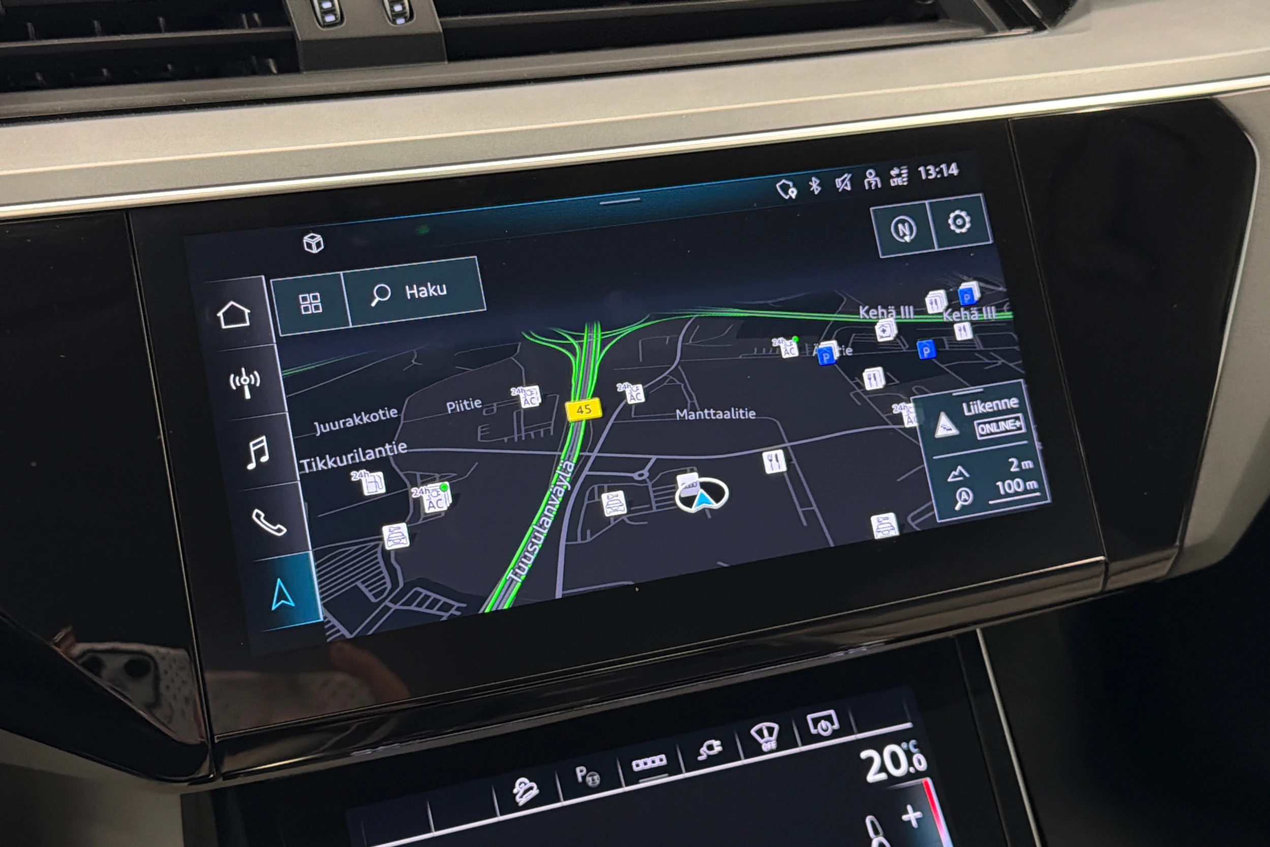 harmaa Audi Q8 e-tron 2024 kuva 29.