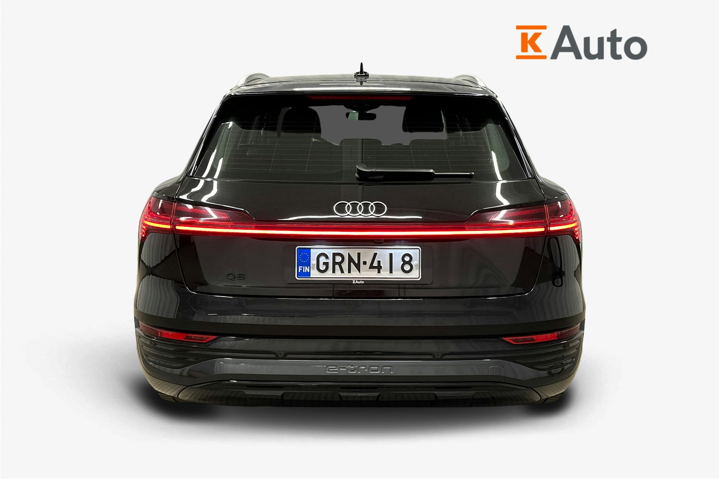 musta Audi Q8 e-tron 2024 kuva 3.