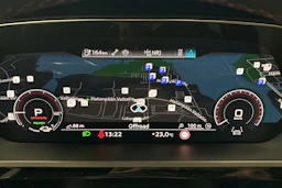 harmaa Audi Q8 e-tron 2024 kuva 7.