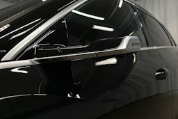 musta Audi Q8 e-tron 2024 kuva 22.