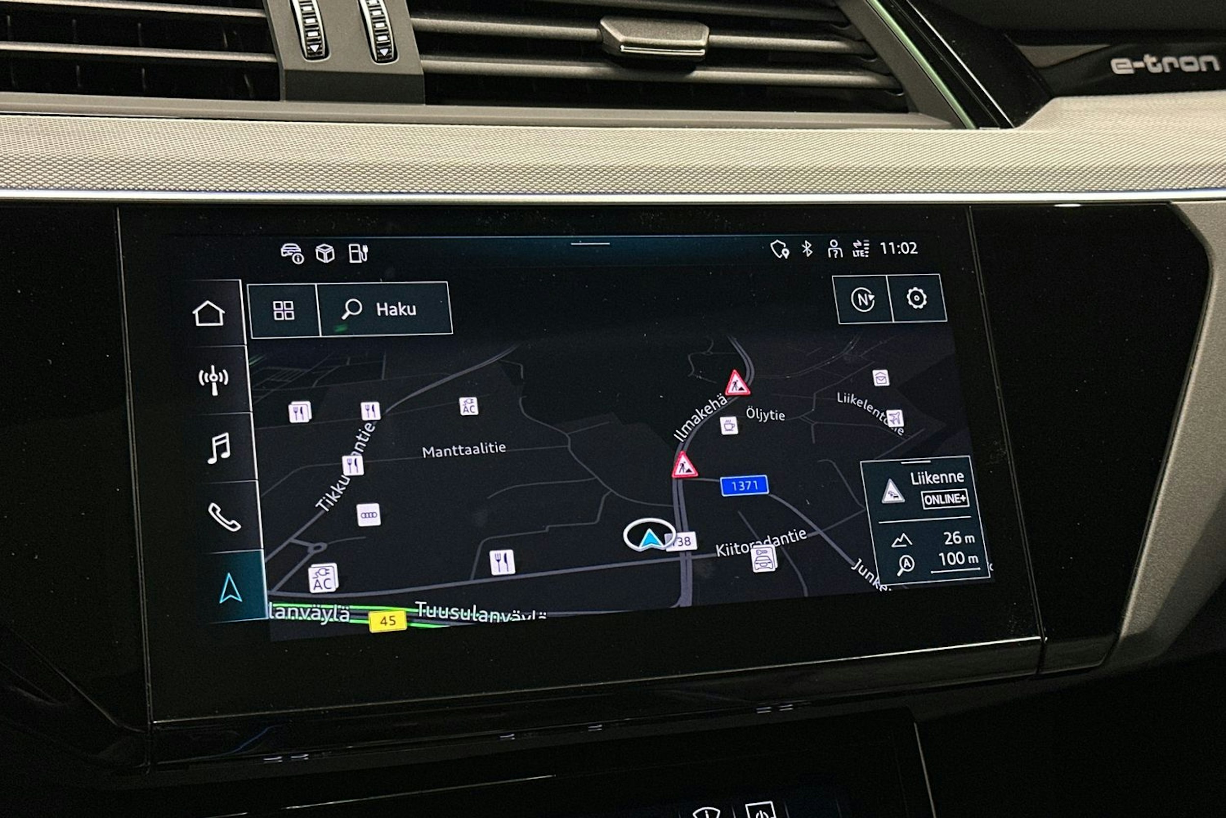 musta Audi Q8 e-tron 2024 kuva 33.