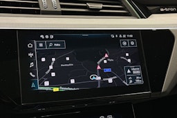 musta Audi Q8 e-tron 2024 kuva 33.