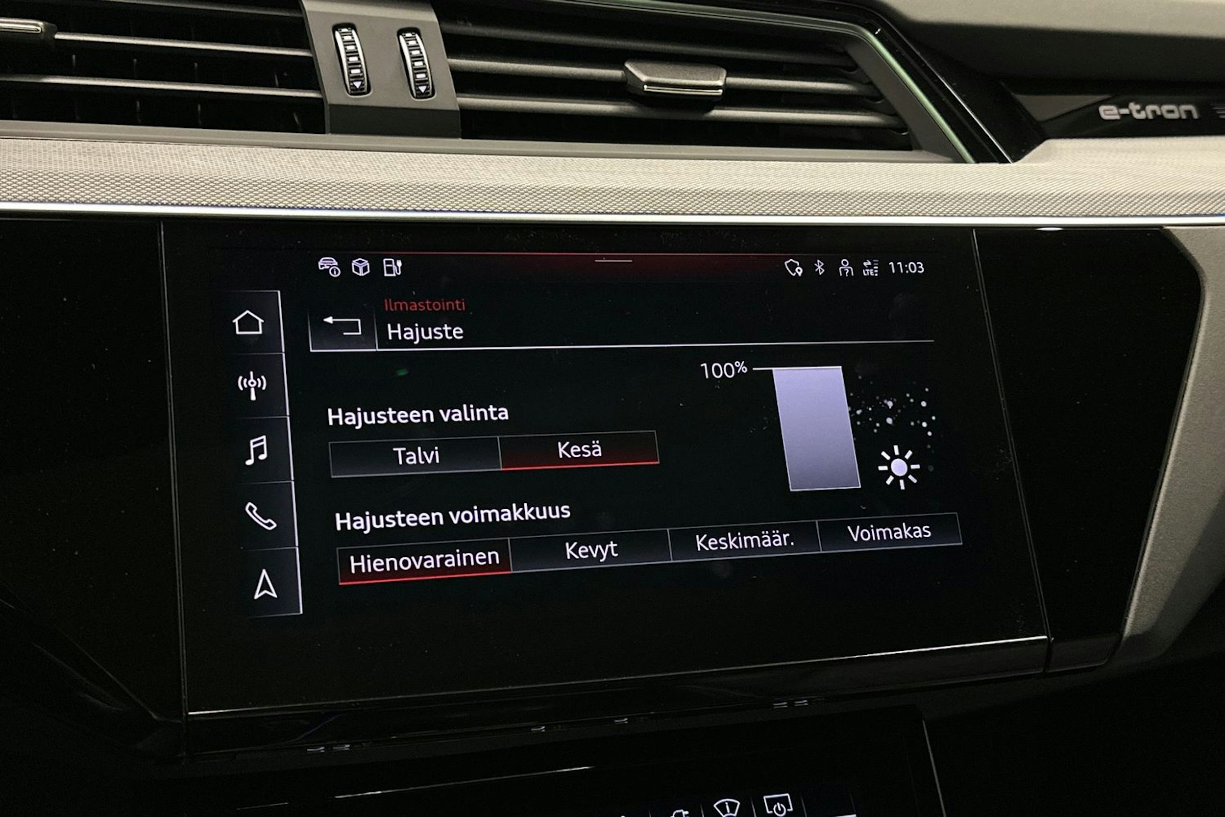 musta Audi Q8 e-tron 2024 kuva 37.