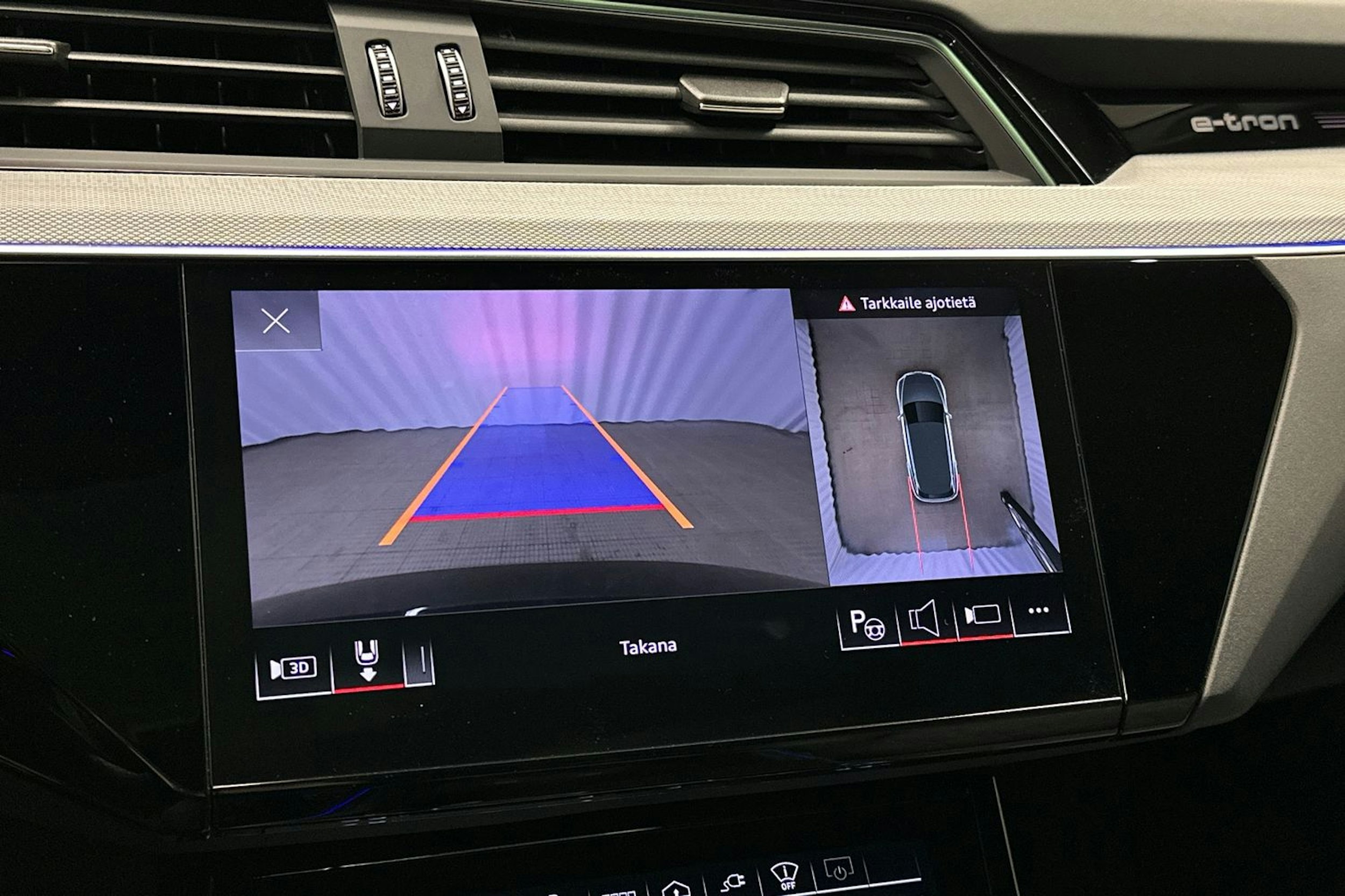 musta Audi Q8 e-tron 2024 kuva 40.