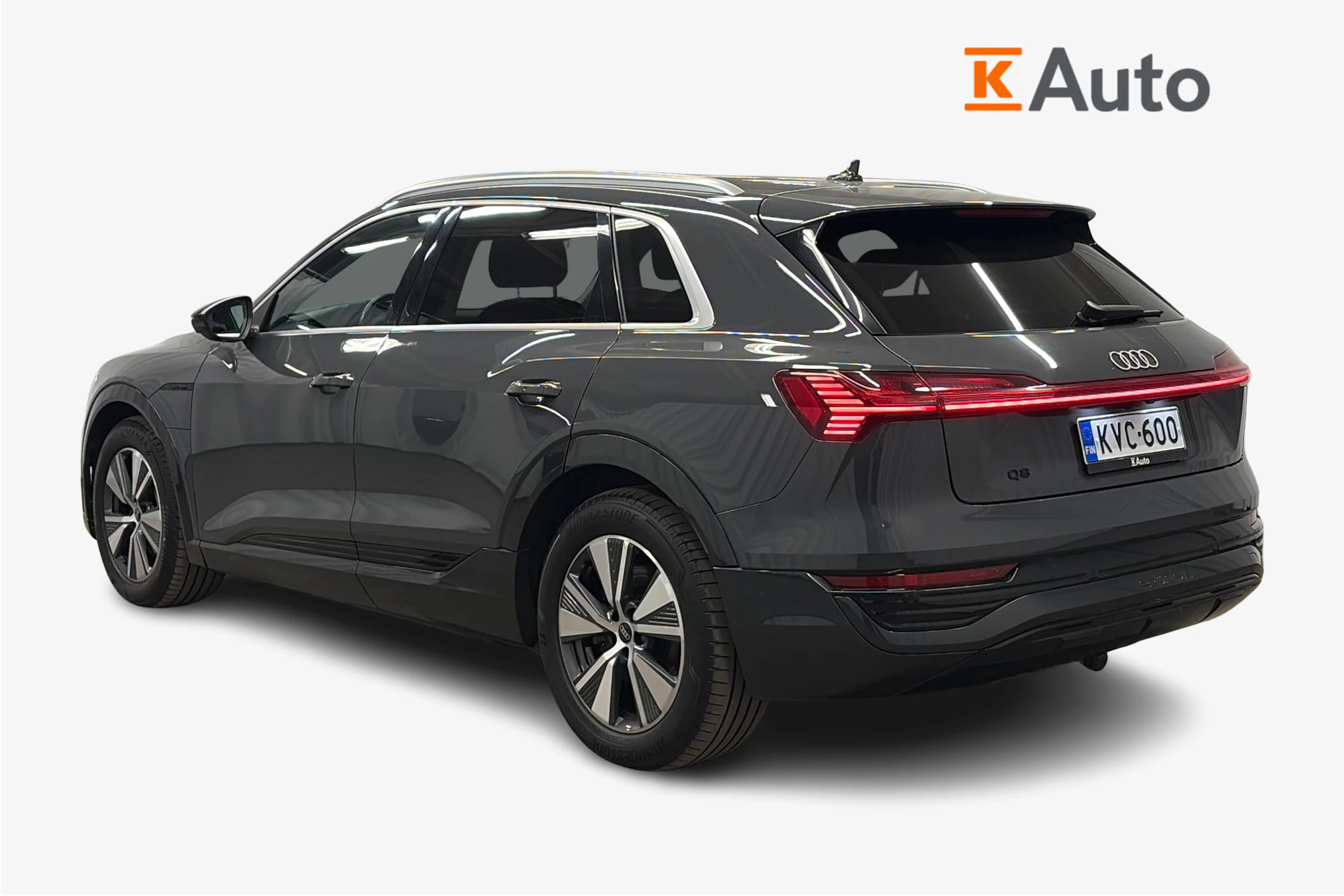 harmaa Audi Q8 e-tron 2024 kuva 2.