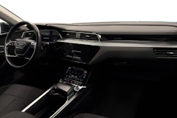 harmaa Audi Q8 e-tron 2024 kuva 7.