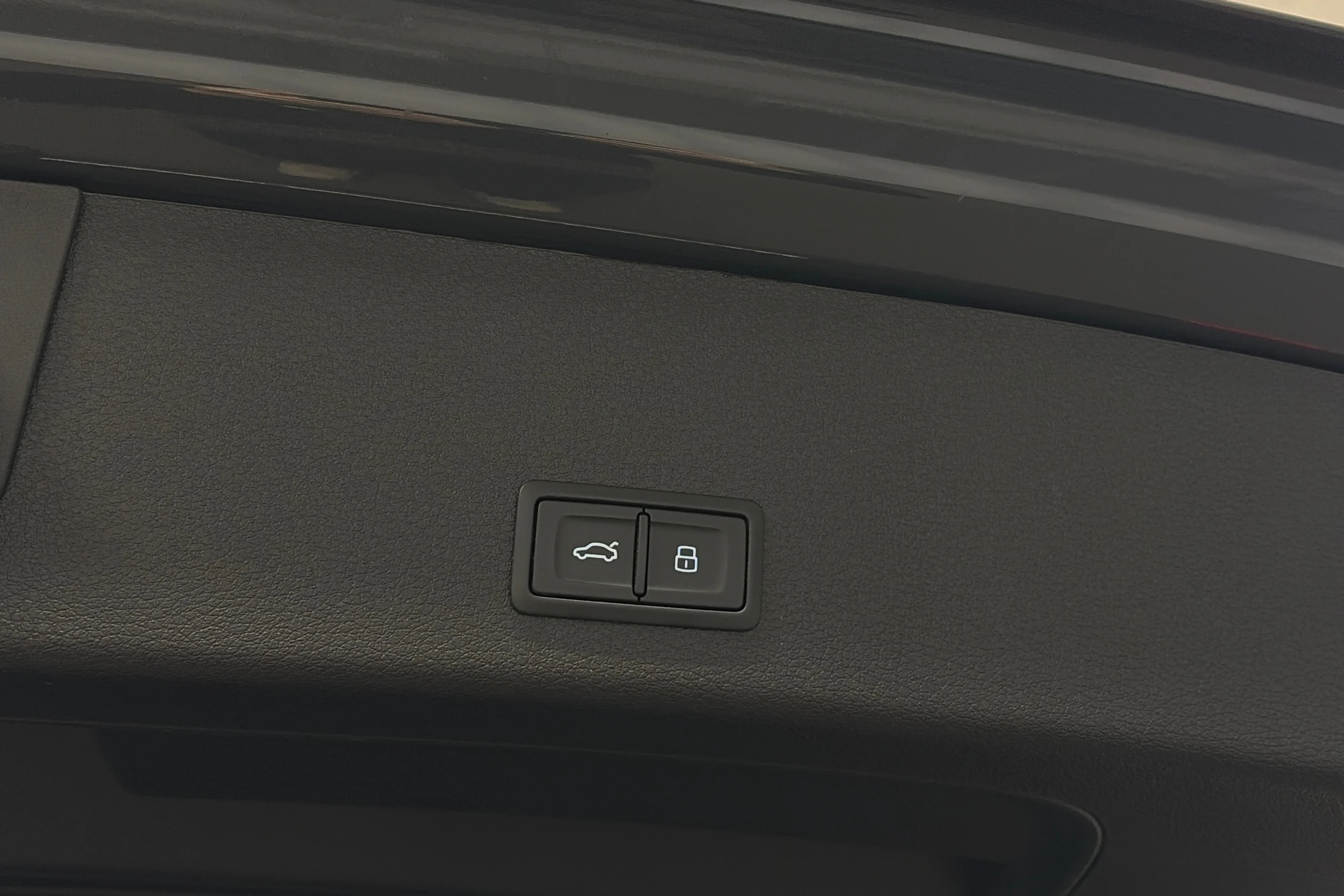 harmaa Audi Q8 e-tron 2024 kuva 12.