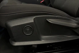harmaa Audi Q8 e-tron 2024 kuva 15.