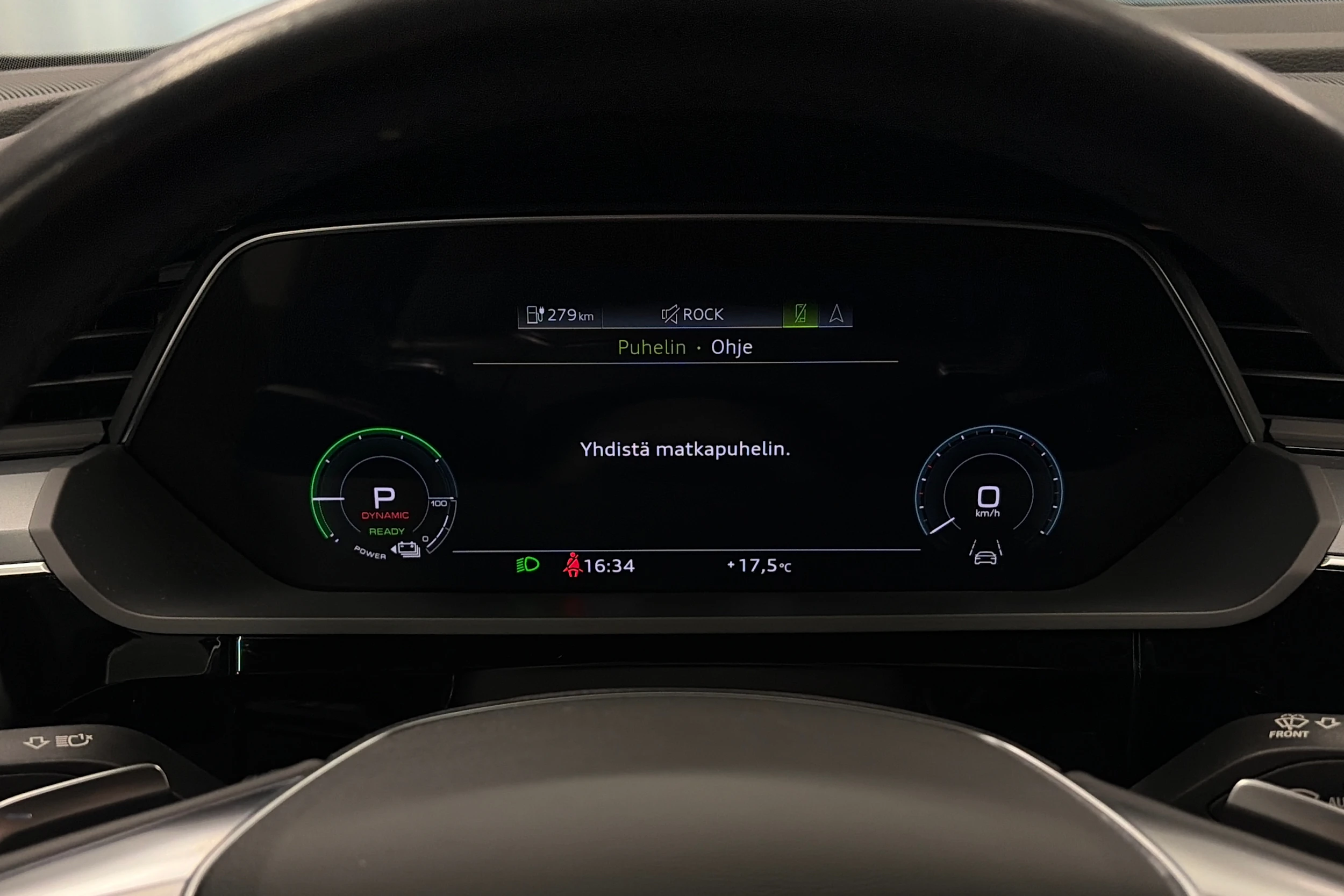 harmaa Audi Q8 e-tron 2024 kuva 19.