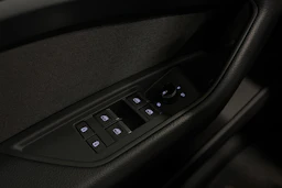 harmaa Audi Q8 e-tron 2024 kuva 31.