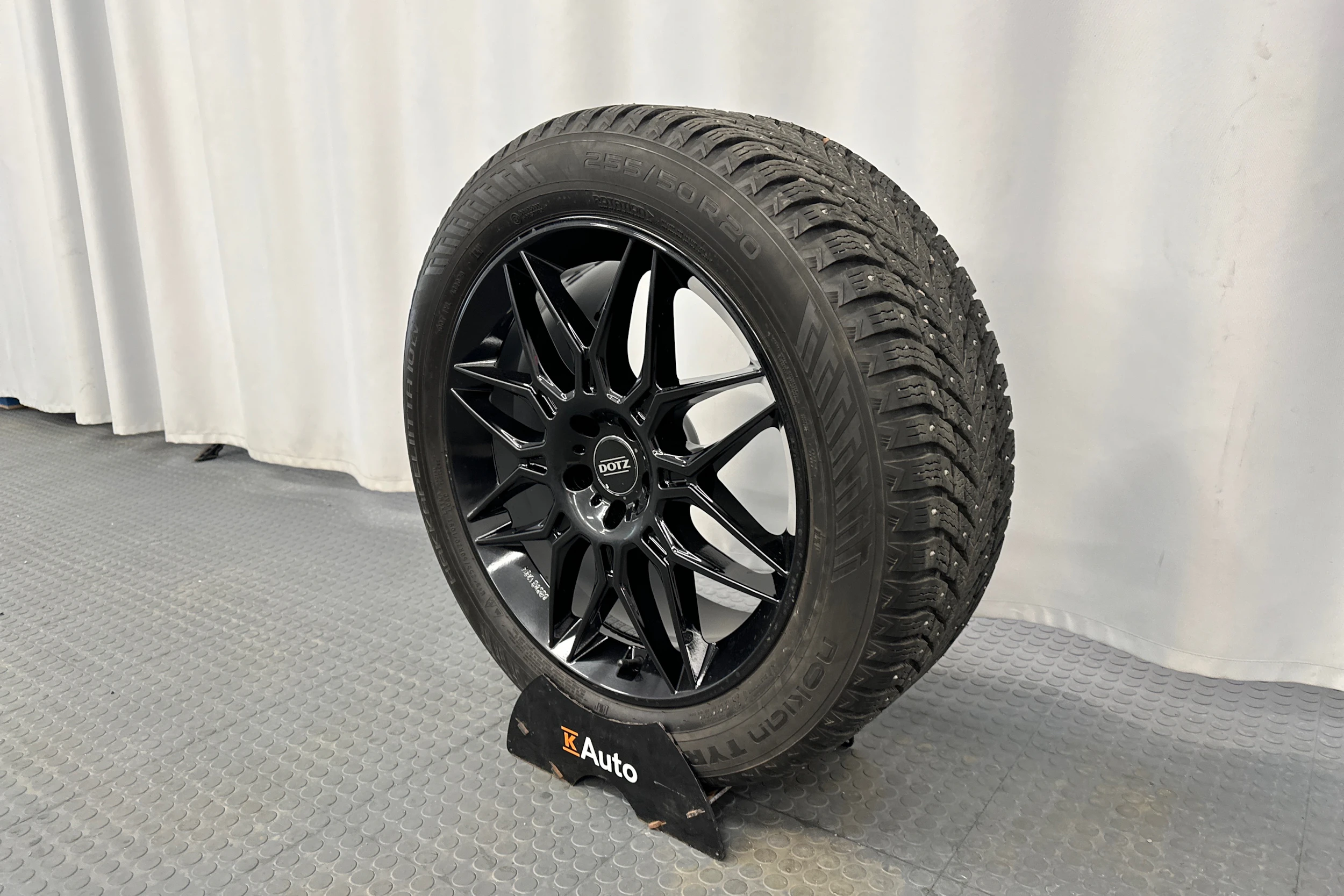 Valkoinen Audi Q8 e-tron 2024 kuva 10.