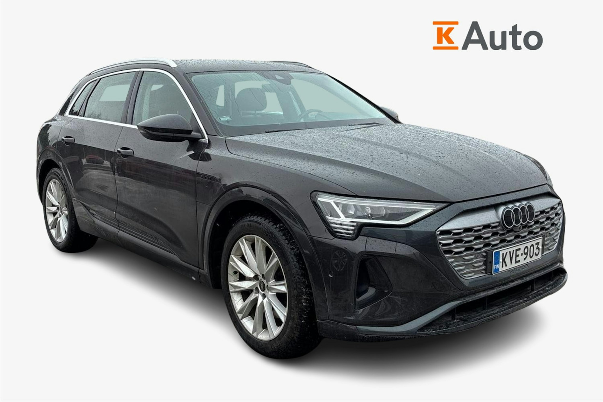 Ruskea (beige) Audi Q8 e-tron 2024 kuva 1.