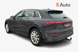 Ruskea (beige) Audi Q8 e-tron 2024 kuva 2.