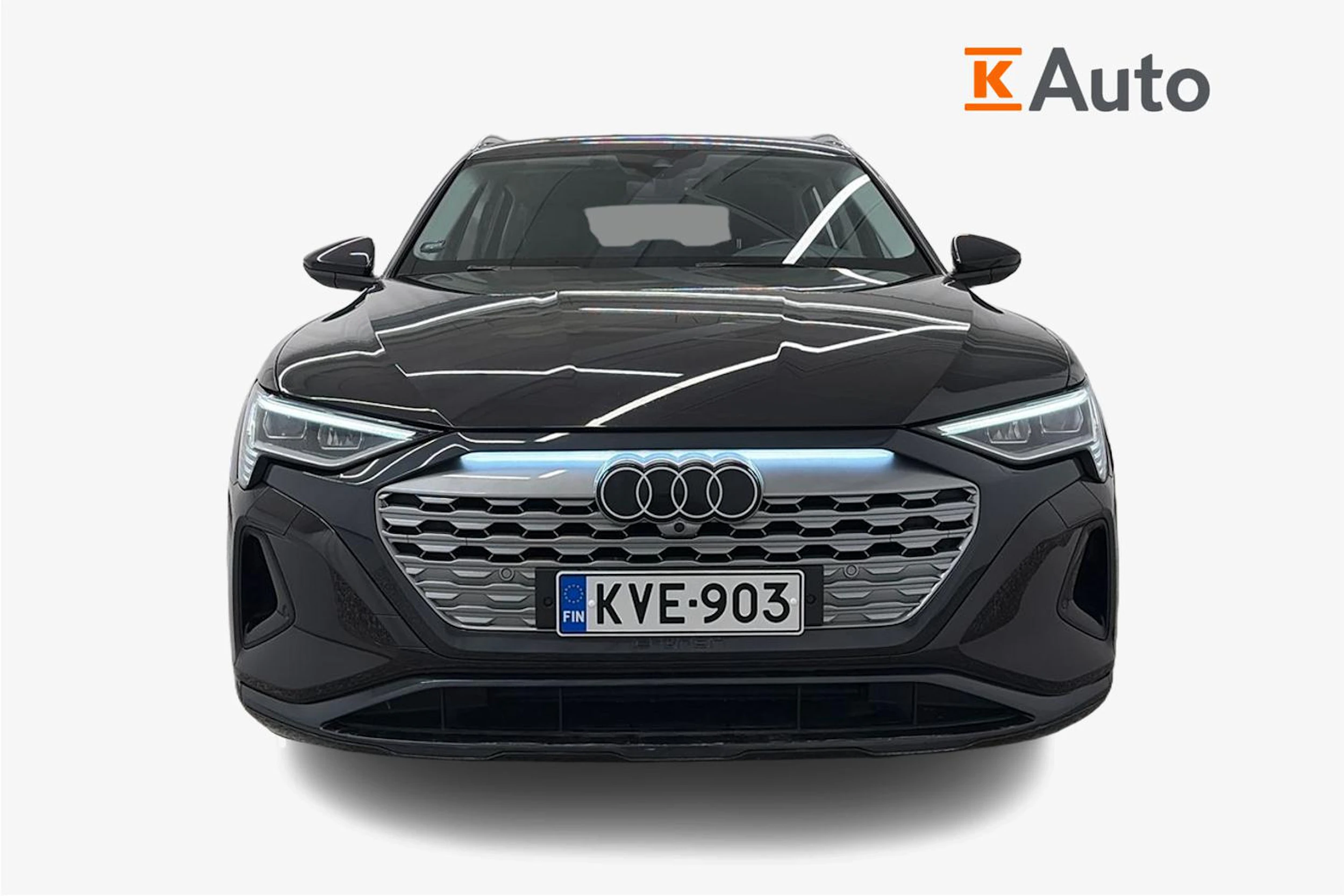 Ruskea (beige) Audi Q8 e-tron 2024 kuva 4.