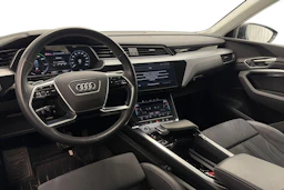 Ruskea (beige) Audi Q8 e-tron 2024 kuva 6.