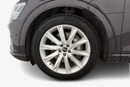 Ruskea (beige) Audi Q8 e-tron 2024 kuva 9.