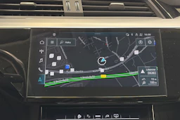 Ruskea (beige) Audi Q8 e-tron 2024 kuva 20.