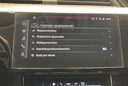 Ruskea (beige) Audi Q8 e-tron 2024 kuva 24.