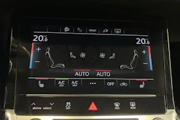 Ruskea (beige) Audi Q8 e-tron 2024 kuva 25.