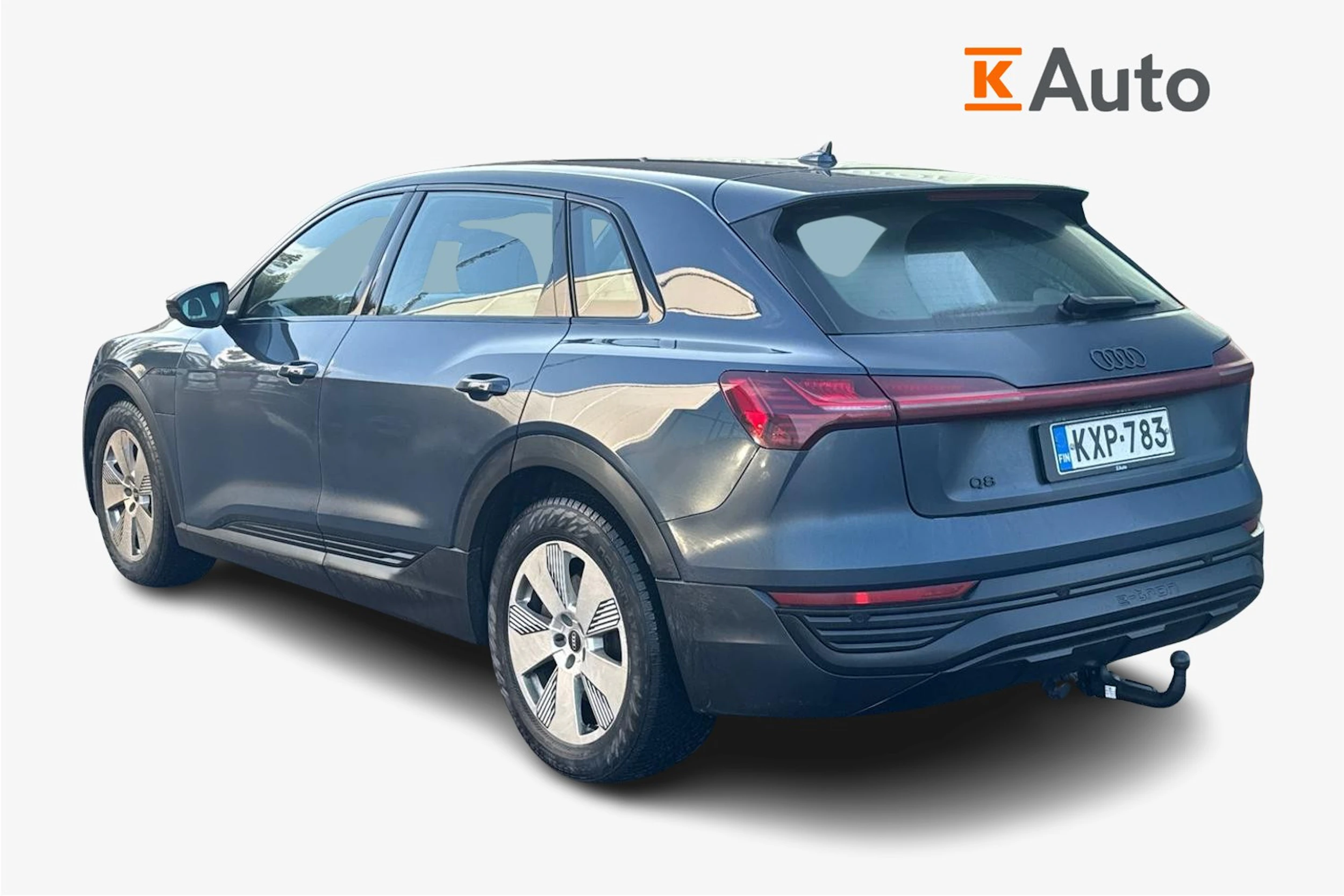 sininen Audi Q8 e-tron 2024 kuva 2.